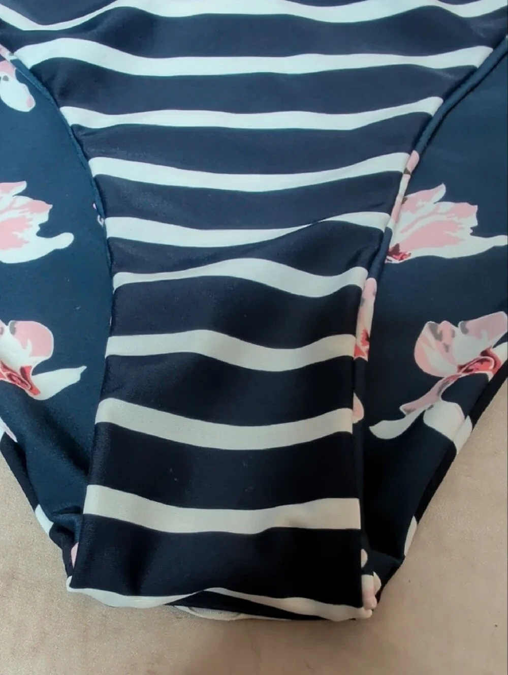 Snapper Rock Teen Girls Reversible Bikini Bottom Size 16 New with tags
